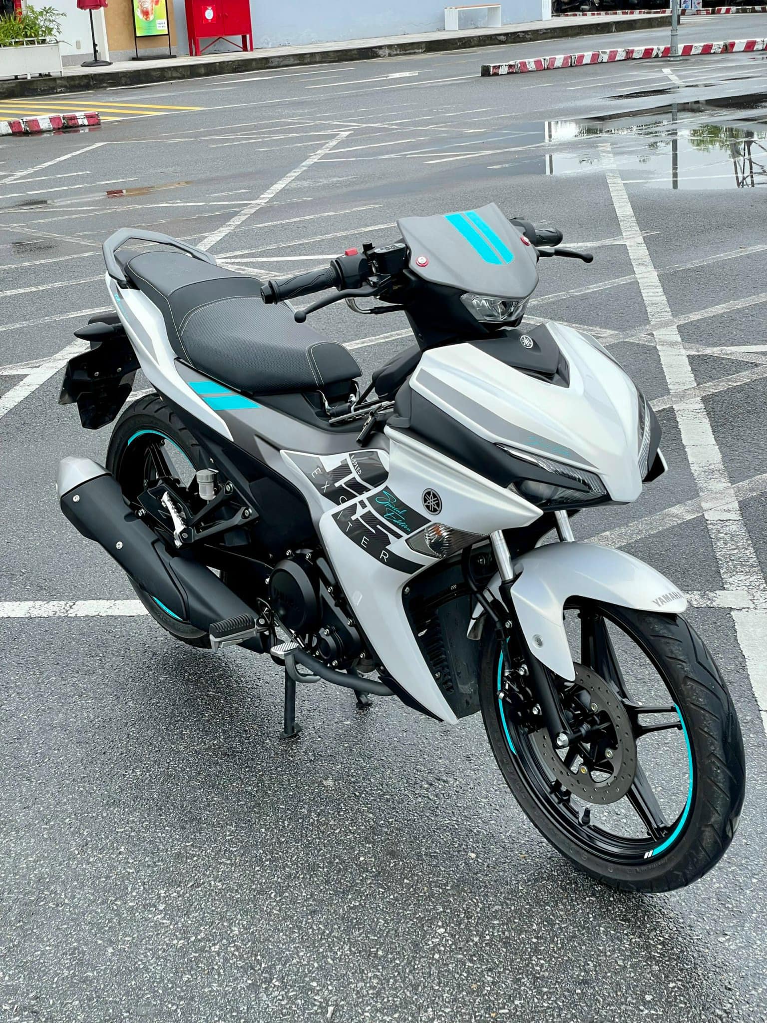 Nên Mua xe Exciter 155 tại Quận 12 ở đâu?