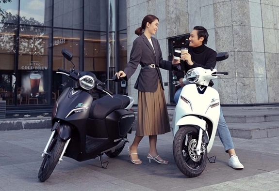 Mua xe máy điện cho dân văn phòng ở đâu uy tín giá tốt