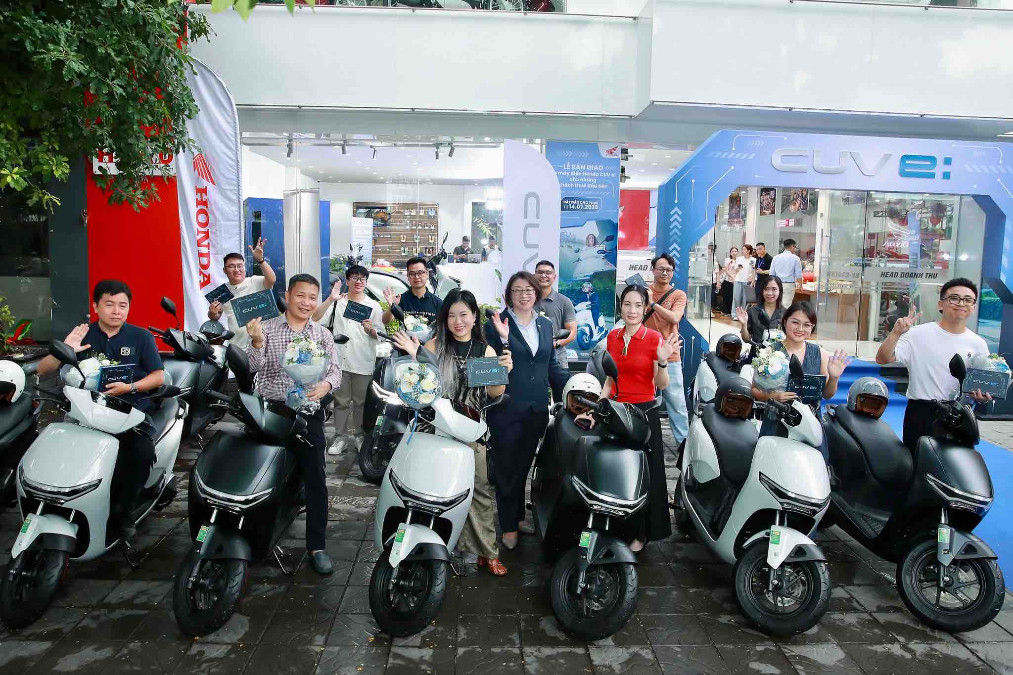 Top 6 dòng xe máy điện cho người đi làm phù hợp