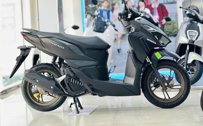 Giá xe máy Vario 125 Indonesia lăn bánh bao gồm khoản nào?
